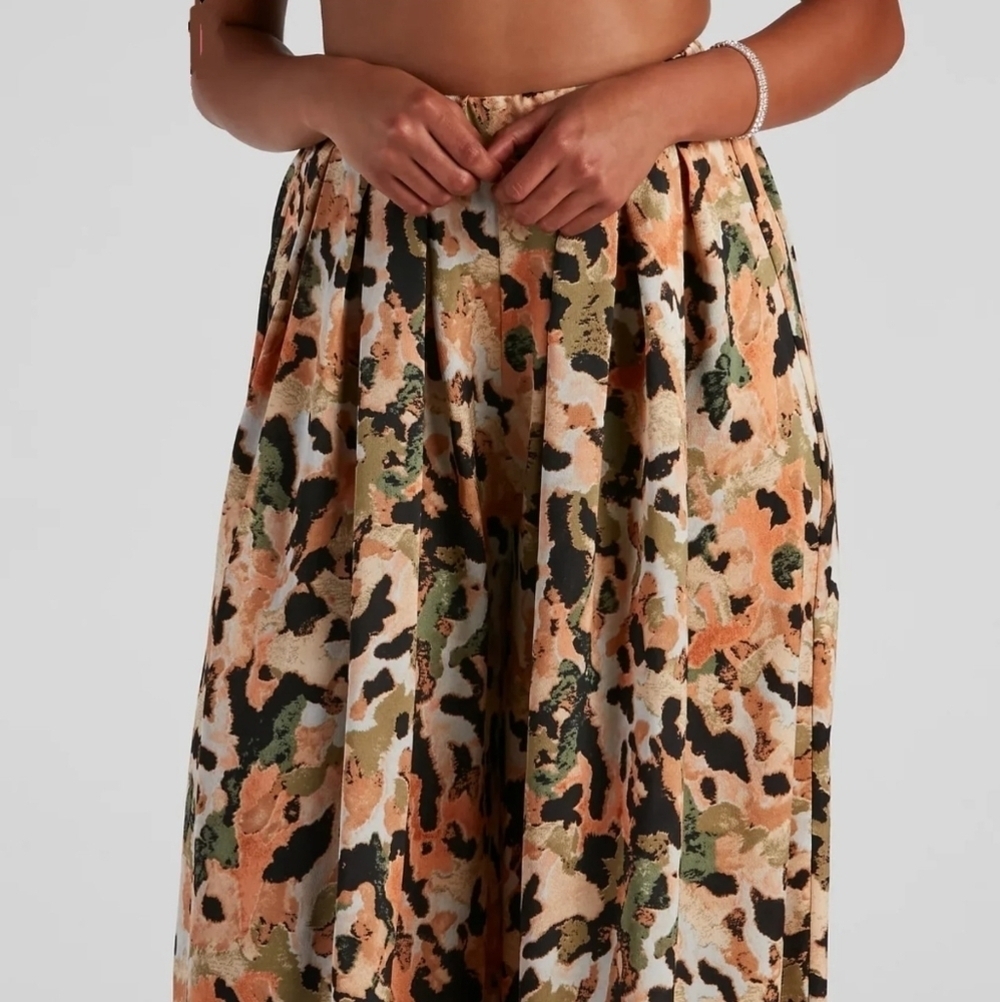 Forever 21 Abstract Art Satin Wide Leg Pants - Picture 3 of 11